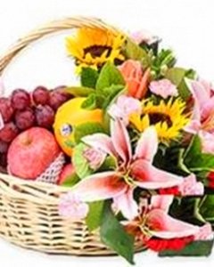 8 items Fruits & Flowers Basket